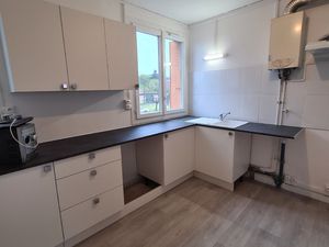 LIMOUX - APPARTEMENT T3 + CAVE
