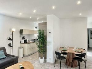 Location appartement 3 pièces 67 m² à Toulon (83000)