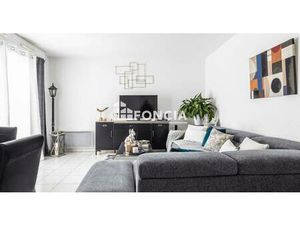 TOULOUSE BORDEROUGE - APPARTEMENT TRAVERSANT   TROIS PIECES  TERRASSE  PARKING EN SOUS SOL