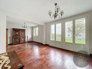 VILLEFRANCHE/ARNAS - Appartement T3 à rafraichir