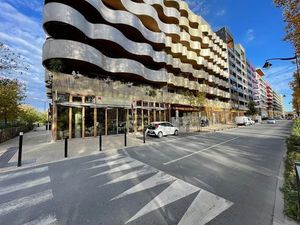 Location locaux professionnels 113 m² à L'Ile-Saint-Denis (93450)  21 840 €