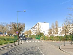 Location locaux professionnels 43 m² à Rungis (94150)  15 600 €