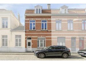 Charmant huis te koop in Sint-Clarastraat Brugge