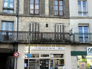 IMMEUBLE COMMERCE HABITATION CENTRE-VILLE MORTAGNE-AU-PERCH