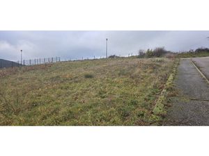 Terrain constructible viabilisé avec vue à Boffres