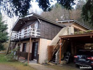 STUDIO meublé 1er étage chauffé