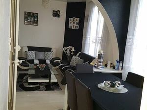 Maison quartier Jeanne d'Arc avec jardin et garage fermé