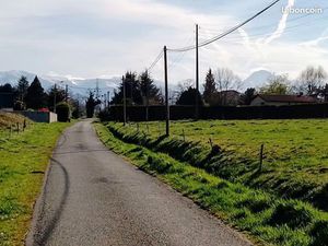 Vends 2 terrains constructibles de 1700 et 1600 m²