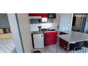 Meublé 30.5m2 avec parking et cave