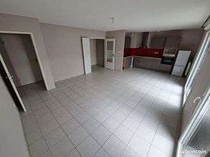 Location appartement T3  2 chambres  salon cuisine ouverte 31m2  2ème étage avec assesseur