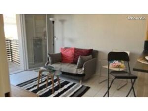 JOLI T 2 MEUBLE petite résidence PESSAC centre