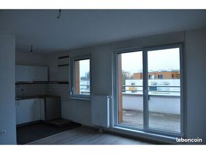 Loue 3 pieces en attique de 61M²