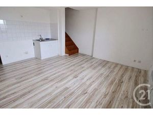 Appartement Duplex à louer - 2 pièces - 45 m2 - Castelnau De Medoc - 33 - AQUITAINE