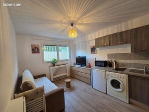 Studio meublé dans résidence avec gardien