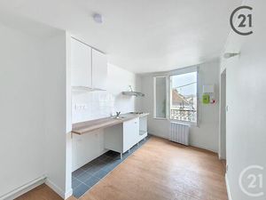 Appartement F1 à louer - 1 pièce - 22 m2 - Montereau Fault Yonne - 77 - ILE-DE-FRANCE