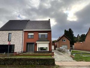 Gerenoveerde halfopen woning met 3 slaapkamers in Vorselaar