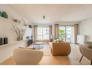 Appartement rénové dans un emplacement de premier choix sur