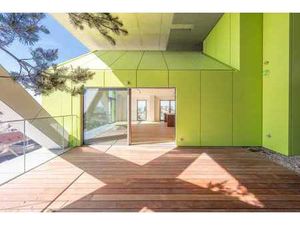 Maison-tour de 3 chambres  située au centre de la résidence