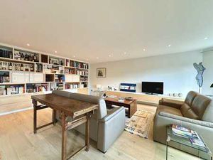 Appartement de standing entièrement remis à neuf - PEB