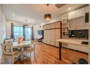 Handelspand met aparte woonst in winkelstraat!