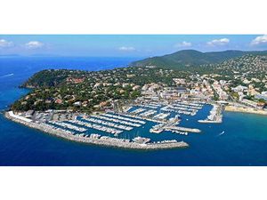 Vente commerce 460 m² Cavalaire-sur-Mer (83240)