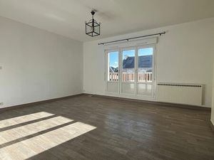 A LOUER - T2 rénové de 54 m² avec terrasse et parking au coeur d'Auray