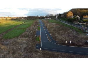 Vente terrain 659 m² à Chaumont-en-Vexin (60240)  75 900 €