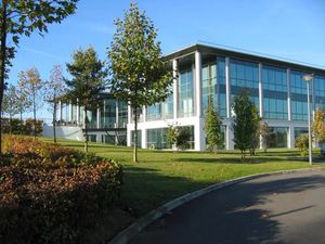 Bureaux certifiés BREEAM à louer - 1 301 m² divisibles dès 260 m² - Paris Nord 2 Roissy CD