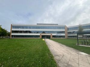 Bureaux à louer à SAINT AUBIN 91190