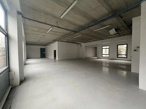 Locaux d'activité rénovés à louer - 212 m² & 394 m² - Paris Nord 2 Roissy CDG