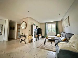 Vente maison 5 pièces  160.00m²  Couilly