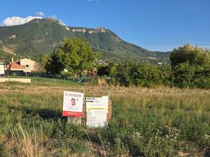 Terrain à vendre de 705 00 m² DIGNE LES BAINS (04)