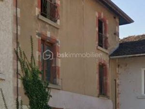 Immeuble de 210 m² à Saint-Bueil