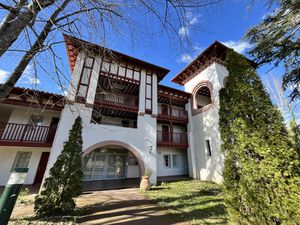 Appartement T2 dans résidence avec parc et piscine