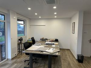 Bureaux en Coworking à louer - 120m² avec Parking - Pâte d'Oie