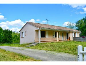 A VENDRE : MAISON FAMILIALE AVEC GRAND TERRAIN  PISCINE ET GARAGE À BRASSAC