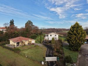 Propriété de 2 maisons au calme absolu 1745m2 de terrain à Josse