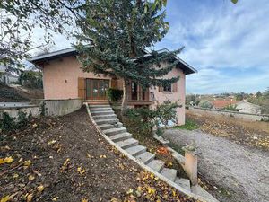 Villa de 172m2 sur un terrain de 1210m2 à Sainte-Foy-lès-Lyon