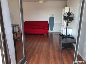 T1 avec balcon et parking