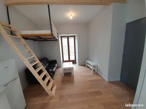 Studio meublé avec terrasse