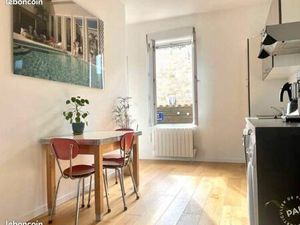 Appartement meublé de 70m2 + terrasse  Chartrons / Poyenne