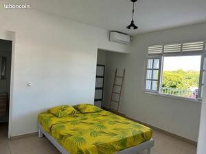 Appartement moderne et lumineux au Gosier  avec citernes  piscine et jardin