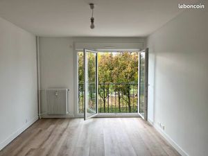 Location non-meublée 2 pièces + bureau 45 m² Saint-Germain-En-Laye (78100)
