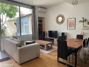 Echoppe meublée 3 pièces avec patio - 61 m²
