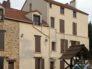 Apparemment dernier étage