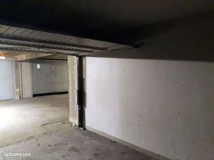 Box à louer proche Croix de Chavaux