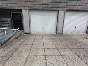 Garage fermé + Emplacement Devant le Garage à louer