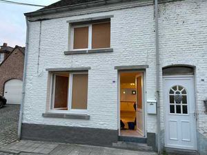 Maison 3 façades fraîchement rénovée