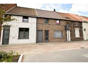 Gezinswoning met 3 slaapkamers  diepe tuin en enorm veel ...