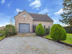 A VENDRE - OREYE - charmante maison 4 façades